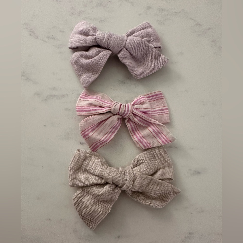 LITTLE POPPY CO COMPANY lot 3 bows light purple stripes and off white clip